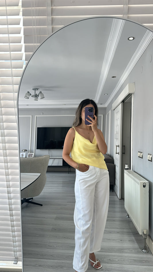 Degaje Yaka Dökümlü Bluz — Sarı