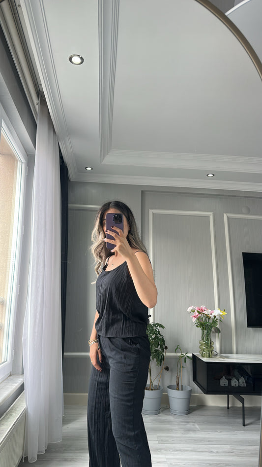 Kordon Detaylı Pantolon — Siyah
