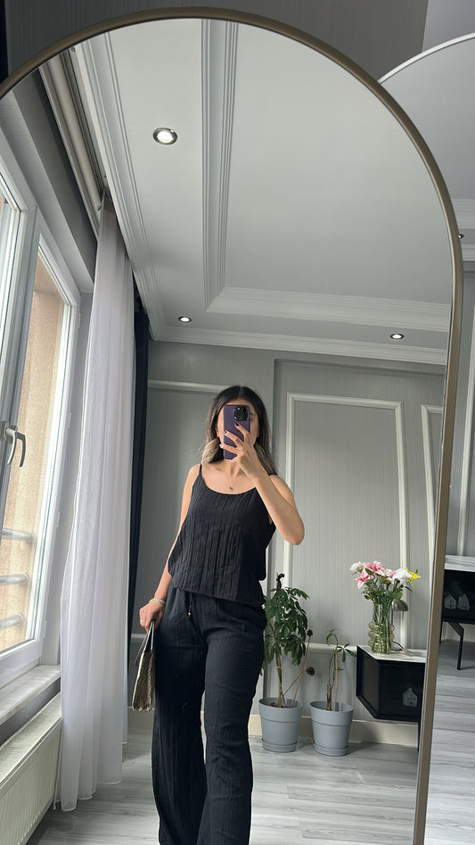 Kordon Detaylı Pantolon — Siyah